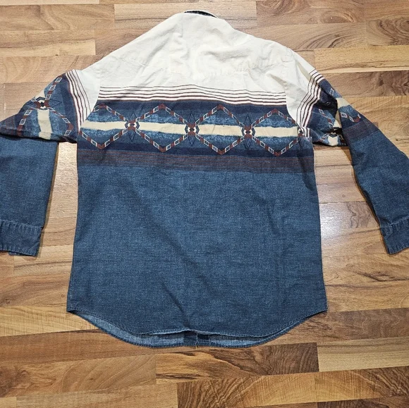 Western Essentials by Karman Shirt XL Vintage Aztec Chambray Denim Button-Up - Picture 9 of 9